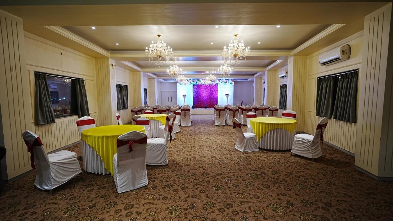 L P Regency, Pune Exterior foto